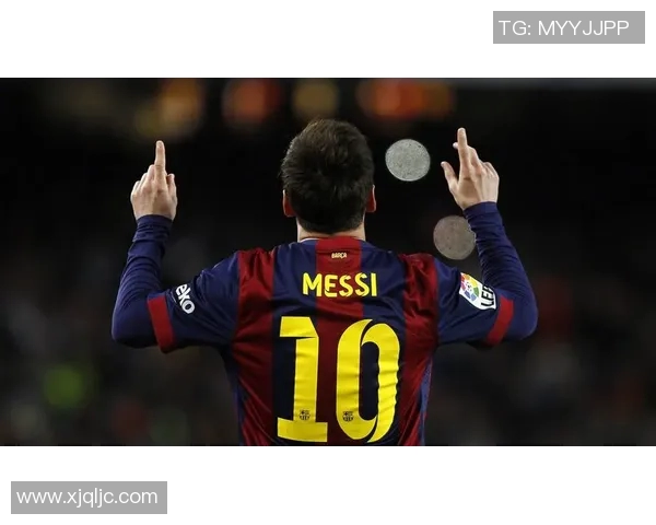 足球明星手机意外摔碎依然坚持使用展现真实生活态度