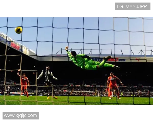 足球明星挑战极限运动爬山背后的故事与精彩瞬间揭秘