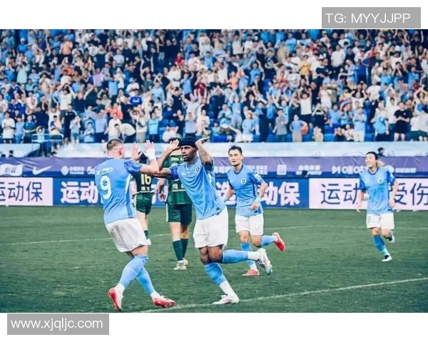 足球明星携手汽车品牌共创辉煌见证运动与科技的完美结合 足球明星携手汽车品牌共创辉煌见证运动与科技的完美结合